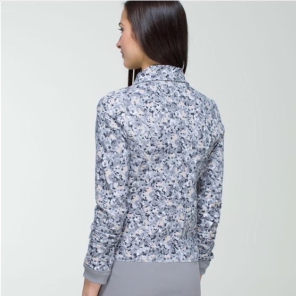 Lululemon Nice Asana Jacket Size 6 Not So Petite - Picture 4 of 13